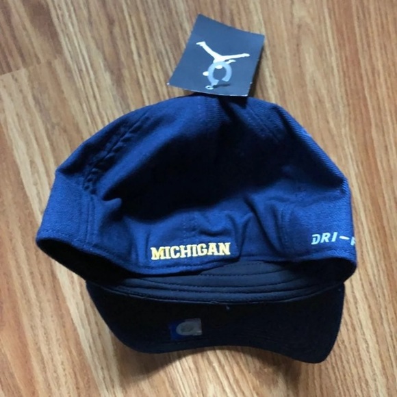 [Jordan] Michigan Dri-Fit Flex Fit Hat - Picture 2 of 4